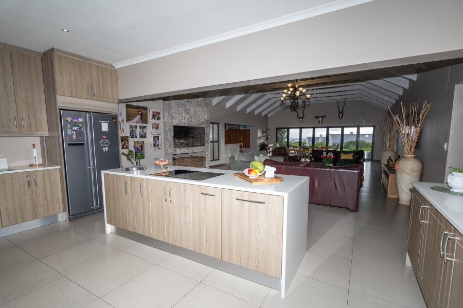 9 Bedroom Property for Sale in Olifantskop Western Cape